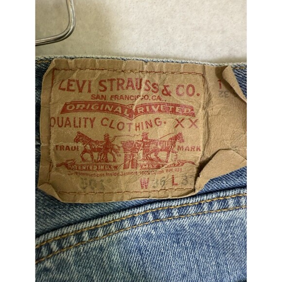 Levis 501 Blue Jeans Mens 36x32 Straight Leg Button Fly Light Wash Denim - Picture 7 of 10